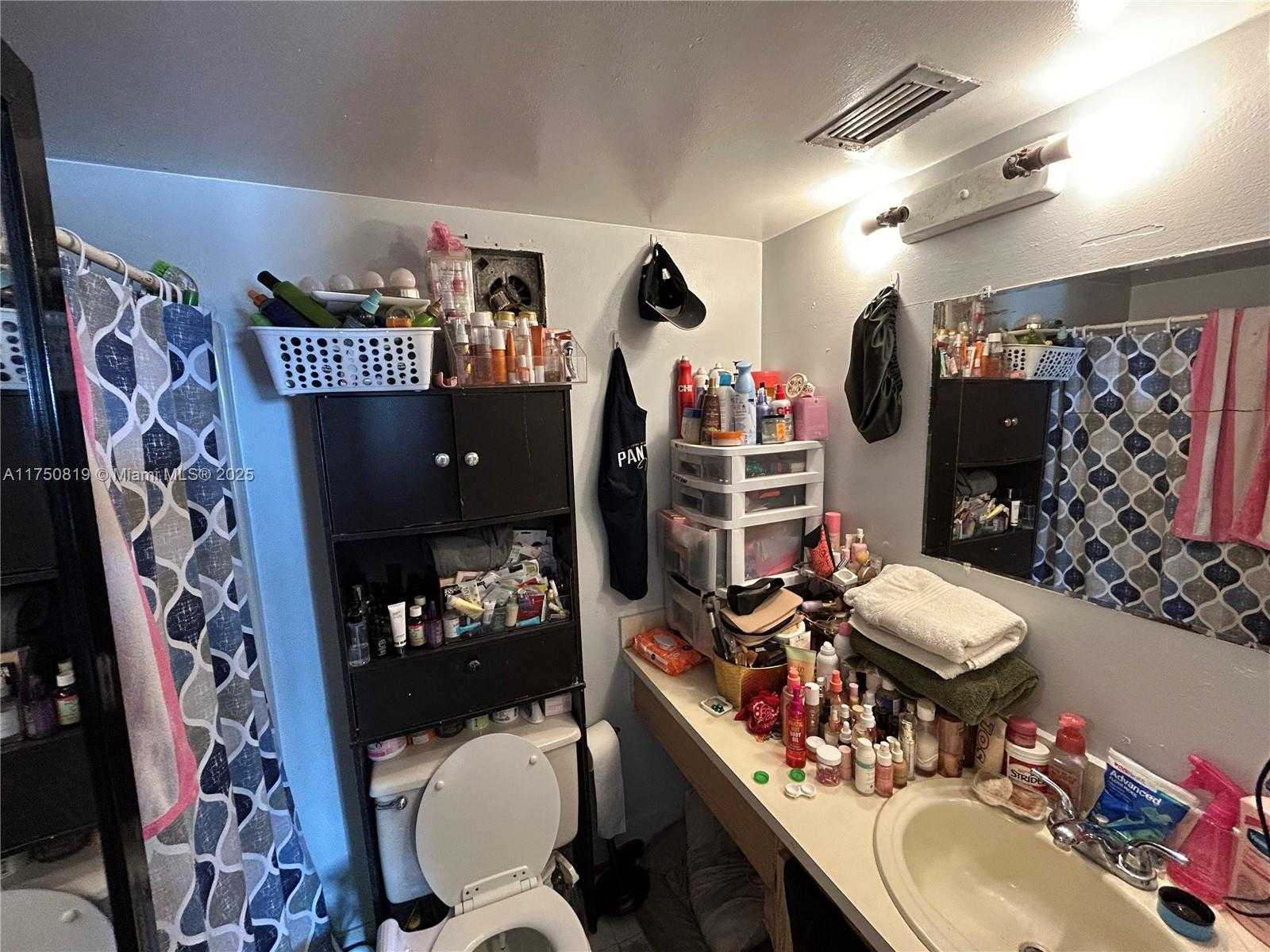 Small Image of 8710 NORTH SHERMAN CIR #402, Miramar Number 11