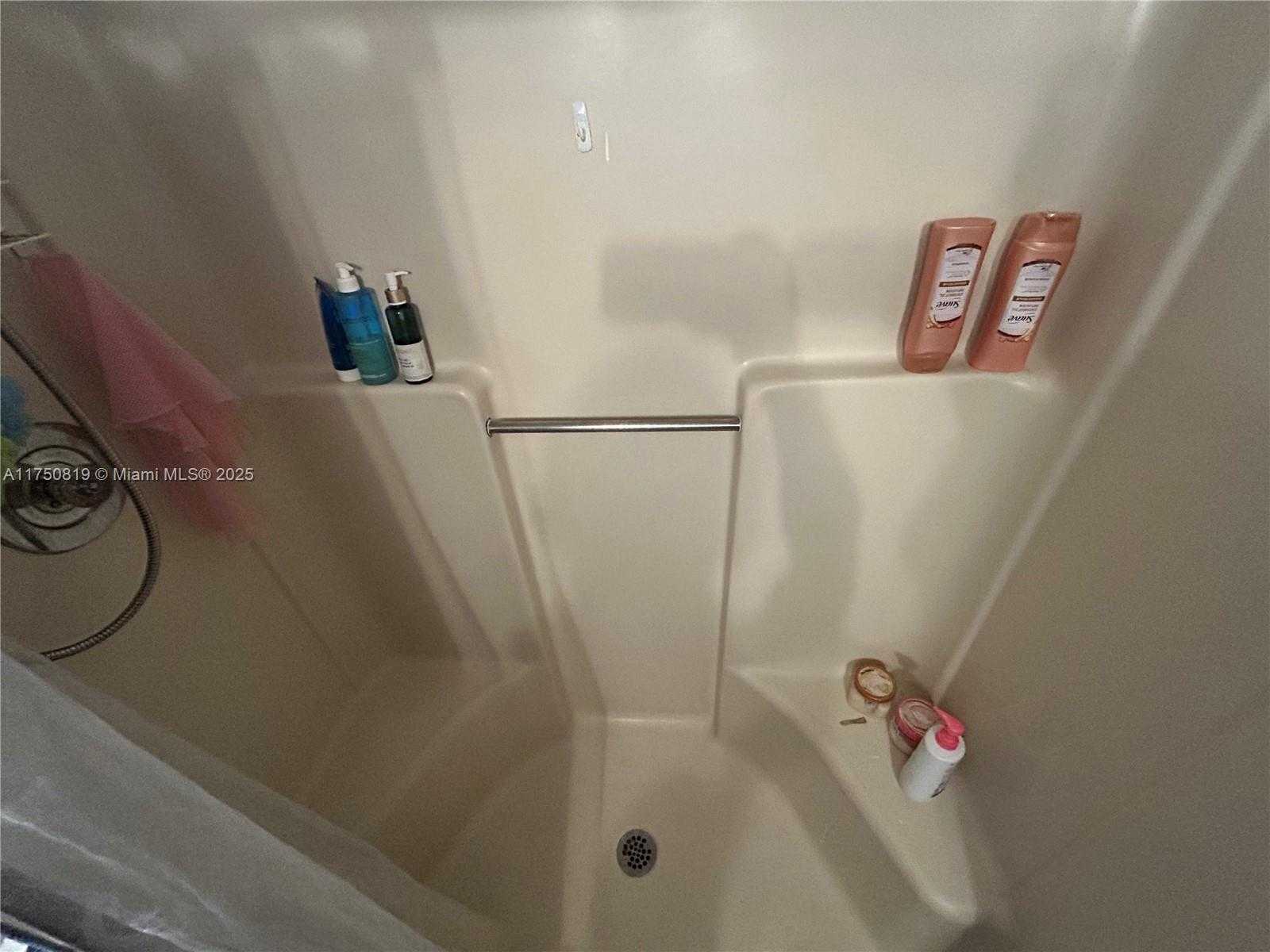 Small Image of 8710 NORTH SHERMAN CIR #402, Miramar Number 12