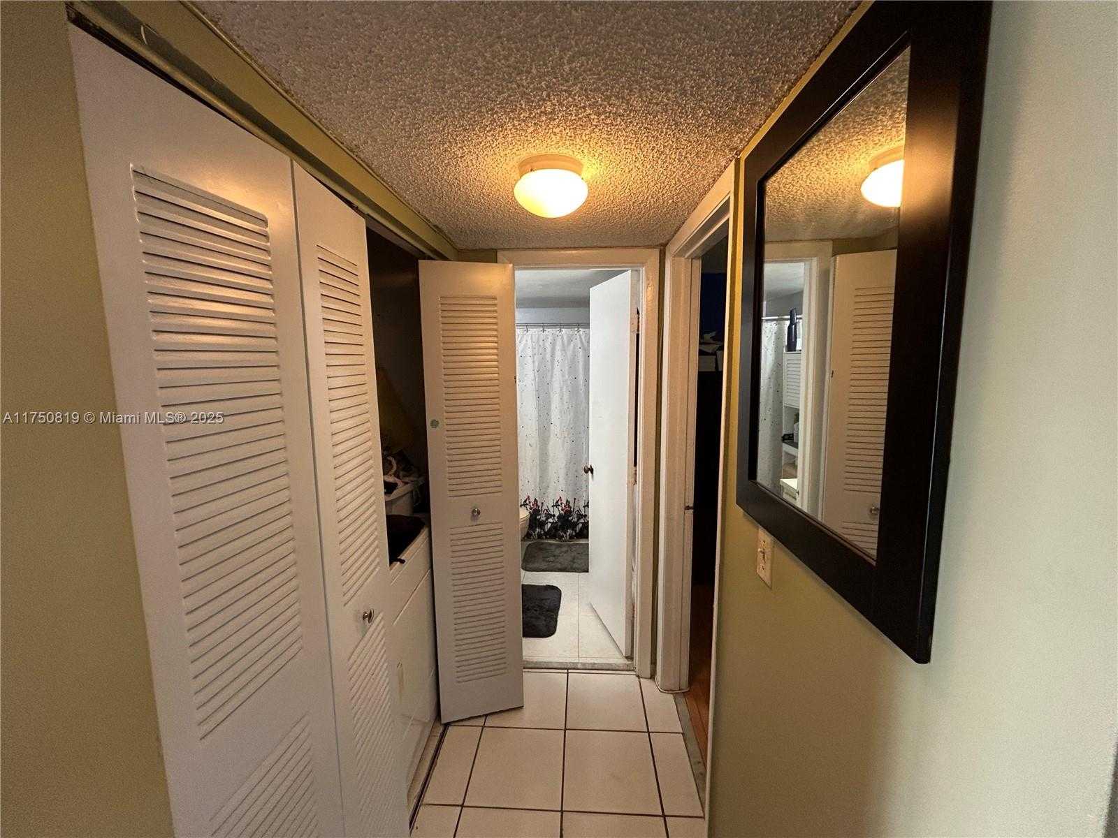 Small Image of 8710 NORTH SHERMAN CIR #402, Miramar Number 14