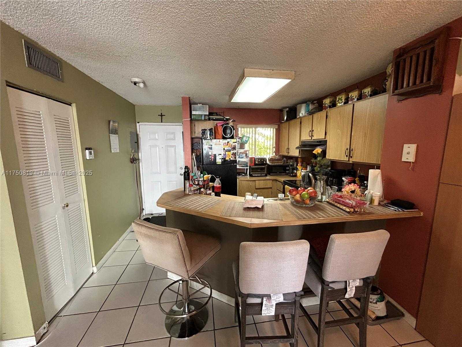 Small Image of 8710 NORTH SHERMAN CIR #402, Miramar Number 3