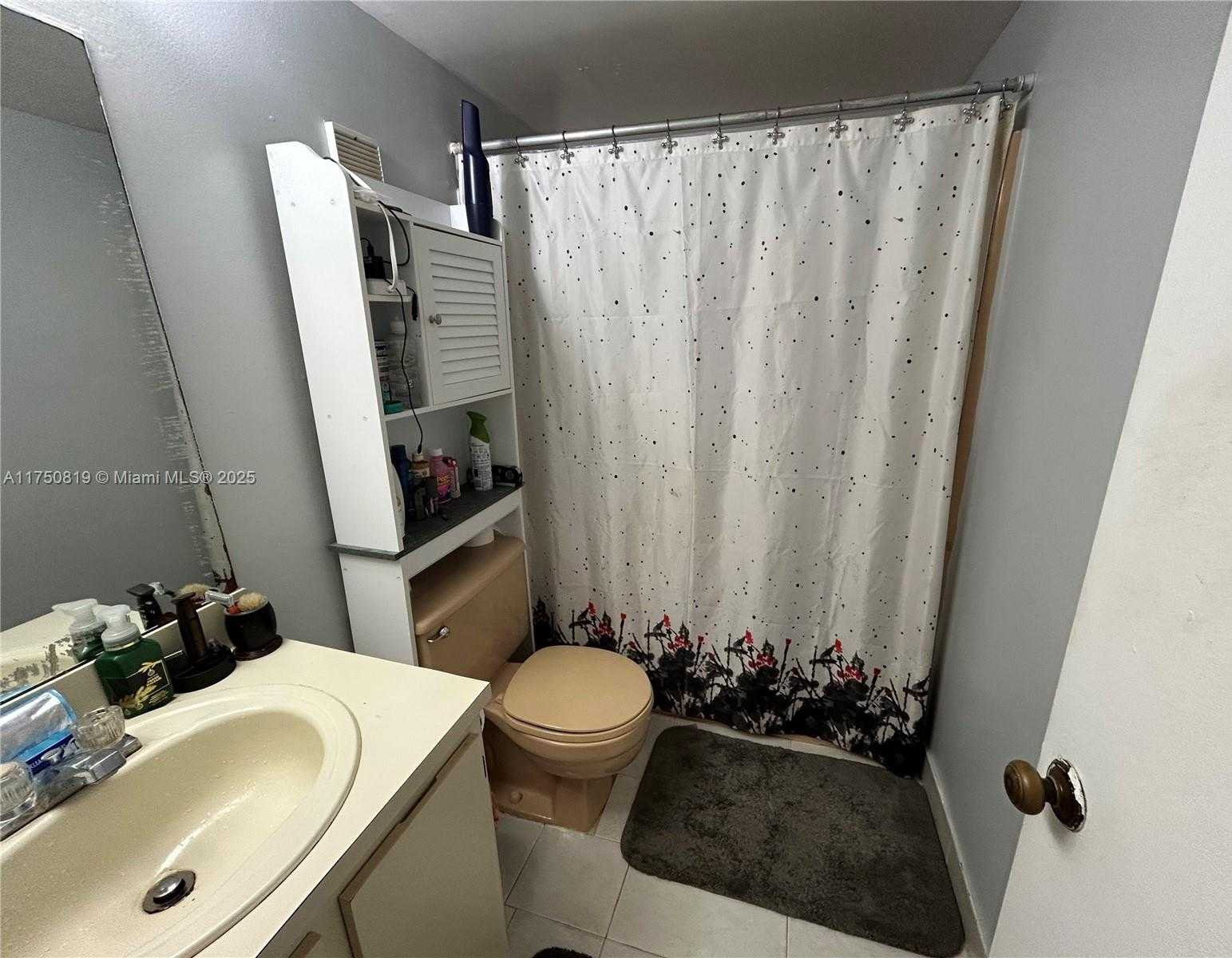 Small Image of 8710 NORTH SHERMAN CIR #402, Miramar Number 9
