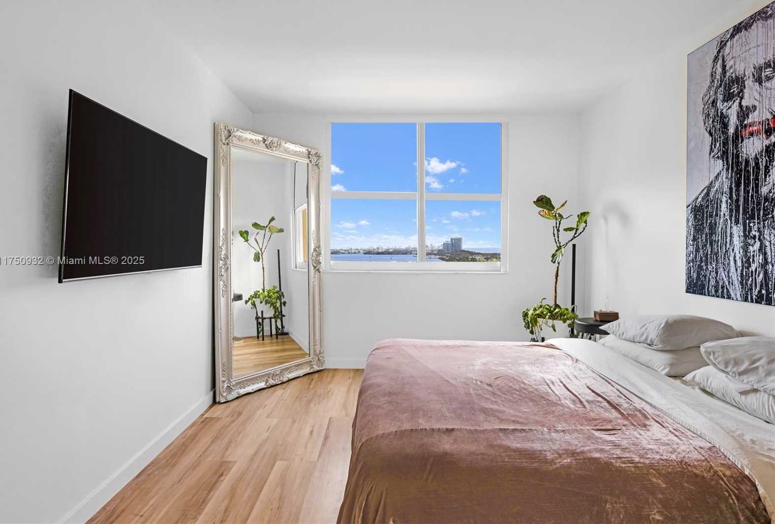 Small Image of 300 BAYVIEW DR #1614, Sunny Isles Beach Number 18