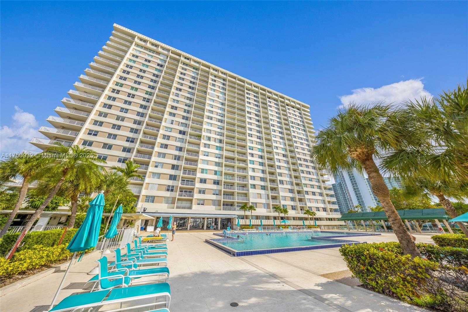 Small Image of 300 BAYVIEW DR #1614, Sunny Isles Beach Number 34