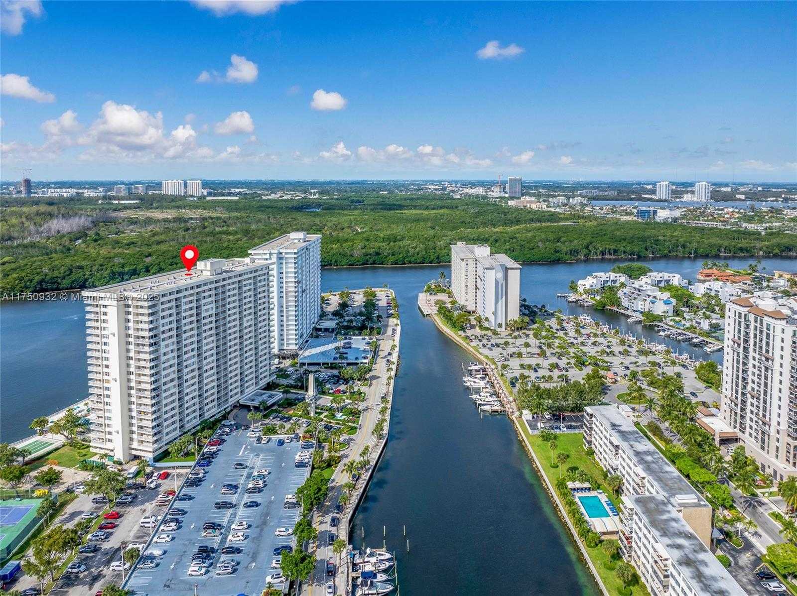 Small Image of 300 BAYVIEW DR #1614, Sunny Isles Beach Number 42
