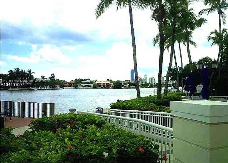 Small Image of 21050 POINT PL #501, Aventura Number 13