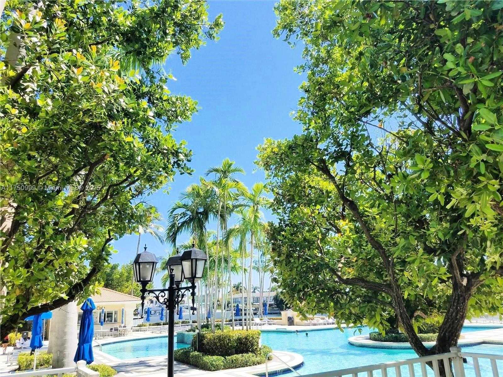 Small Image of 21050 POINT PL #501, Aventura Number 14