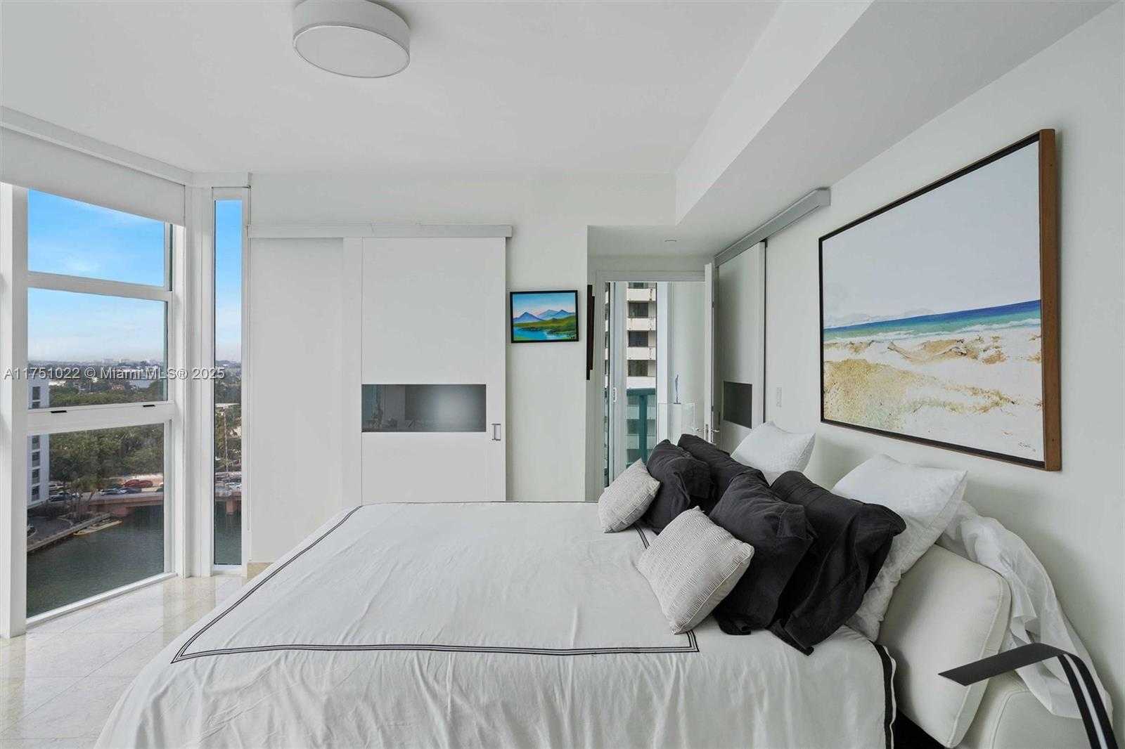 Small Image of 6000 INDIAN CREEK DR #11B, Miami Beach Number 19