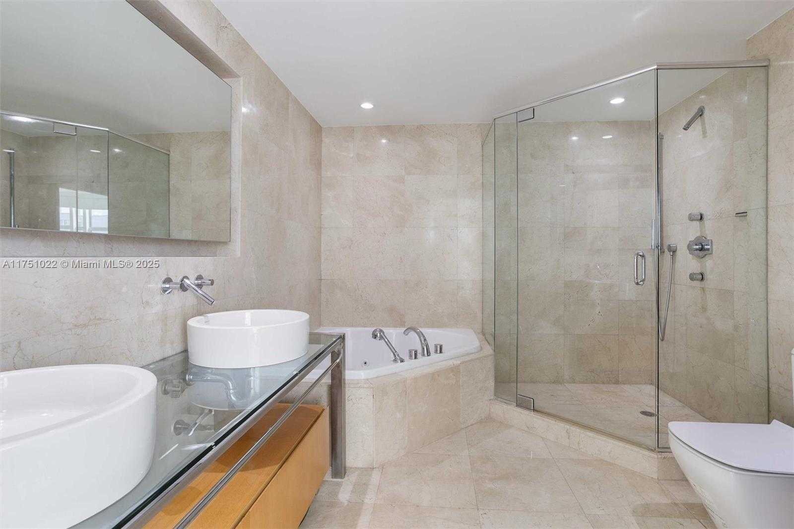 Small Image of 6000 INDIAN CREEK DR #11B, Miami Beach Number 25