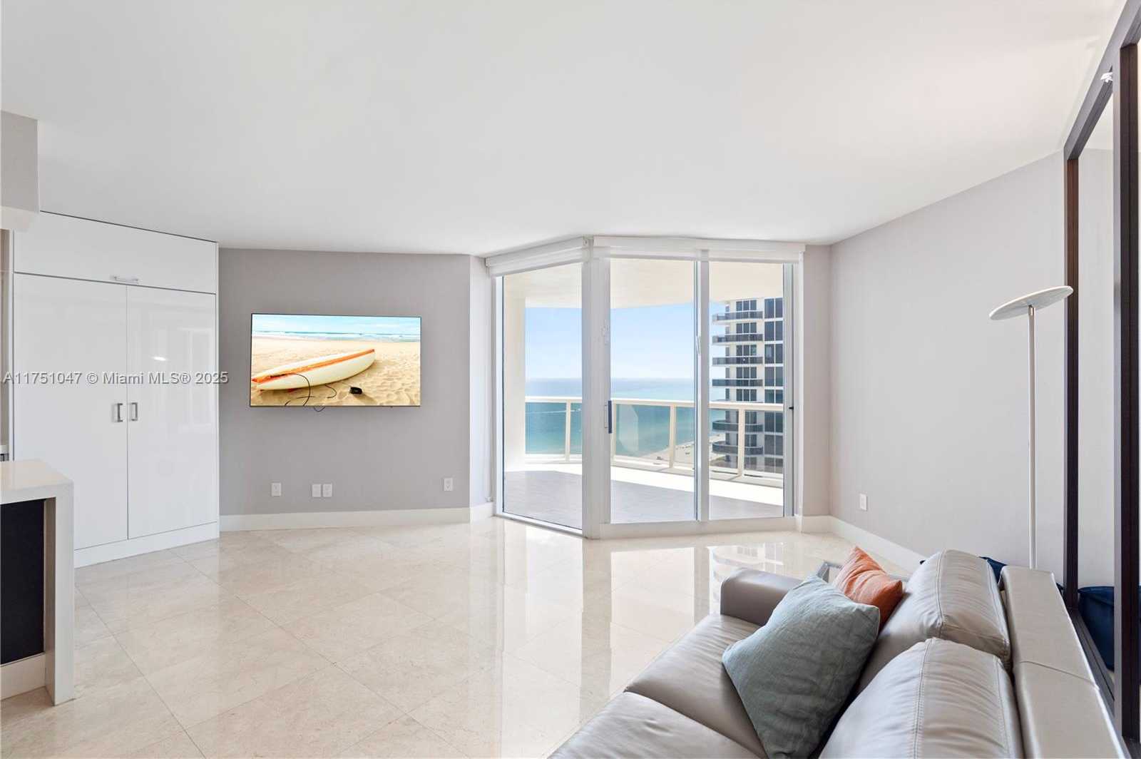 Small Image of 4779 COLLINS AVE #2204, Miami Beach Number 10