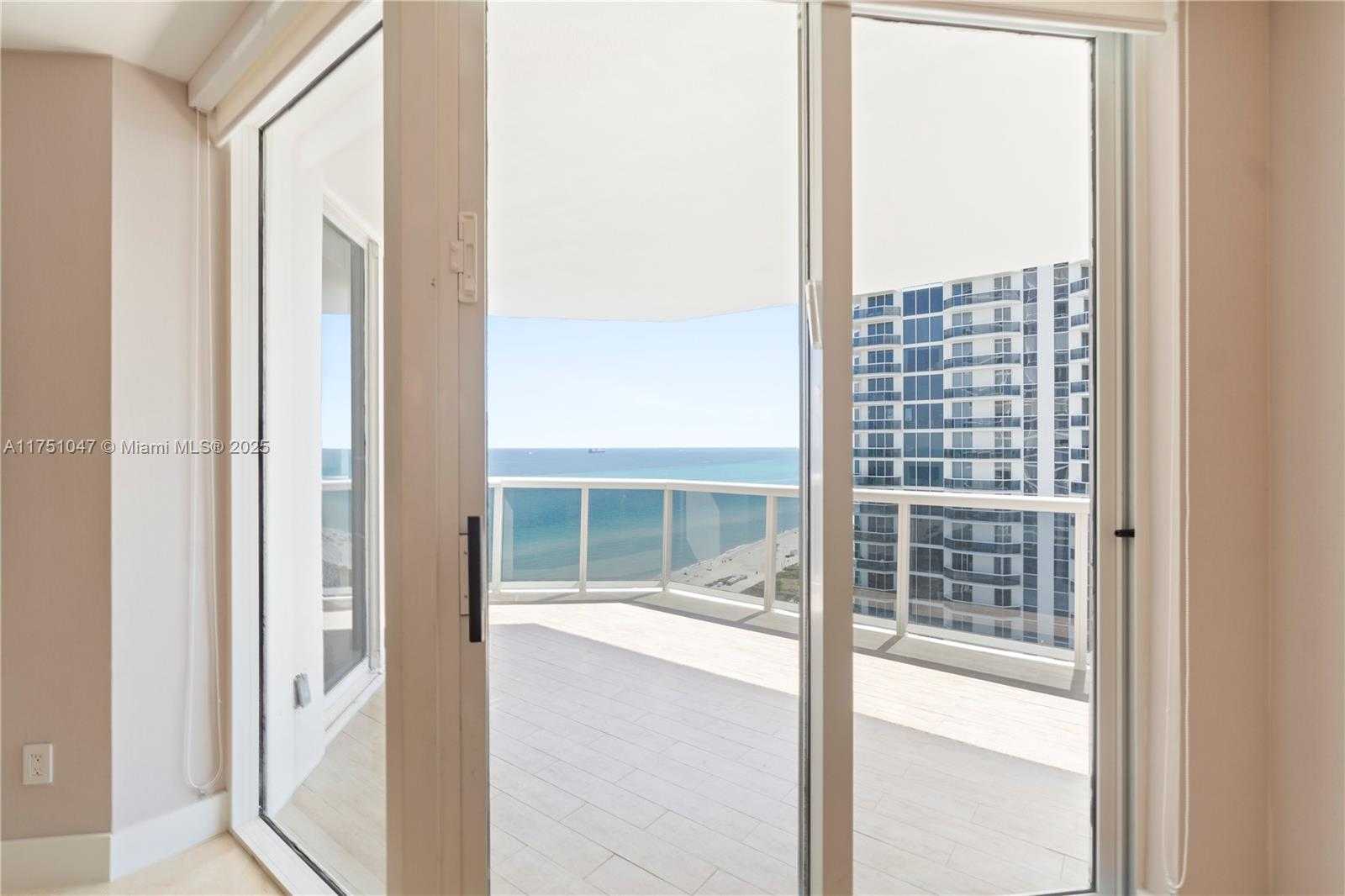 Small Image of 4779 COLLINS AVE #2204, Miami Beach Number 12