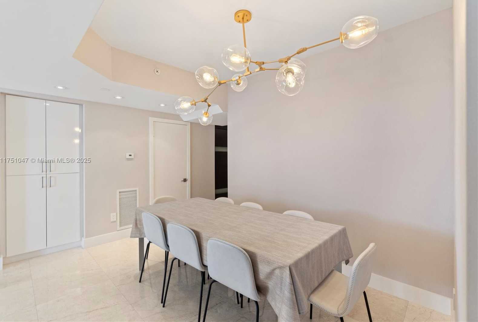 Small Image of 4779 COLLINS AVE #2204, Miami Beach Number 17