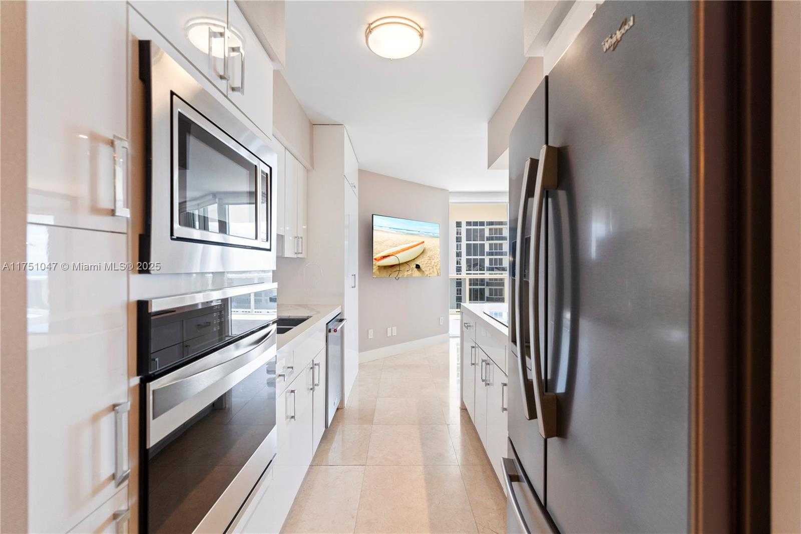 Small Image of 4779 COLLINS AVE #2204, Miami Beach Number 19