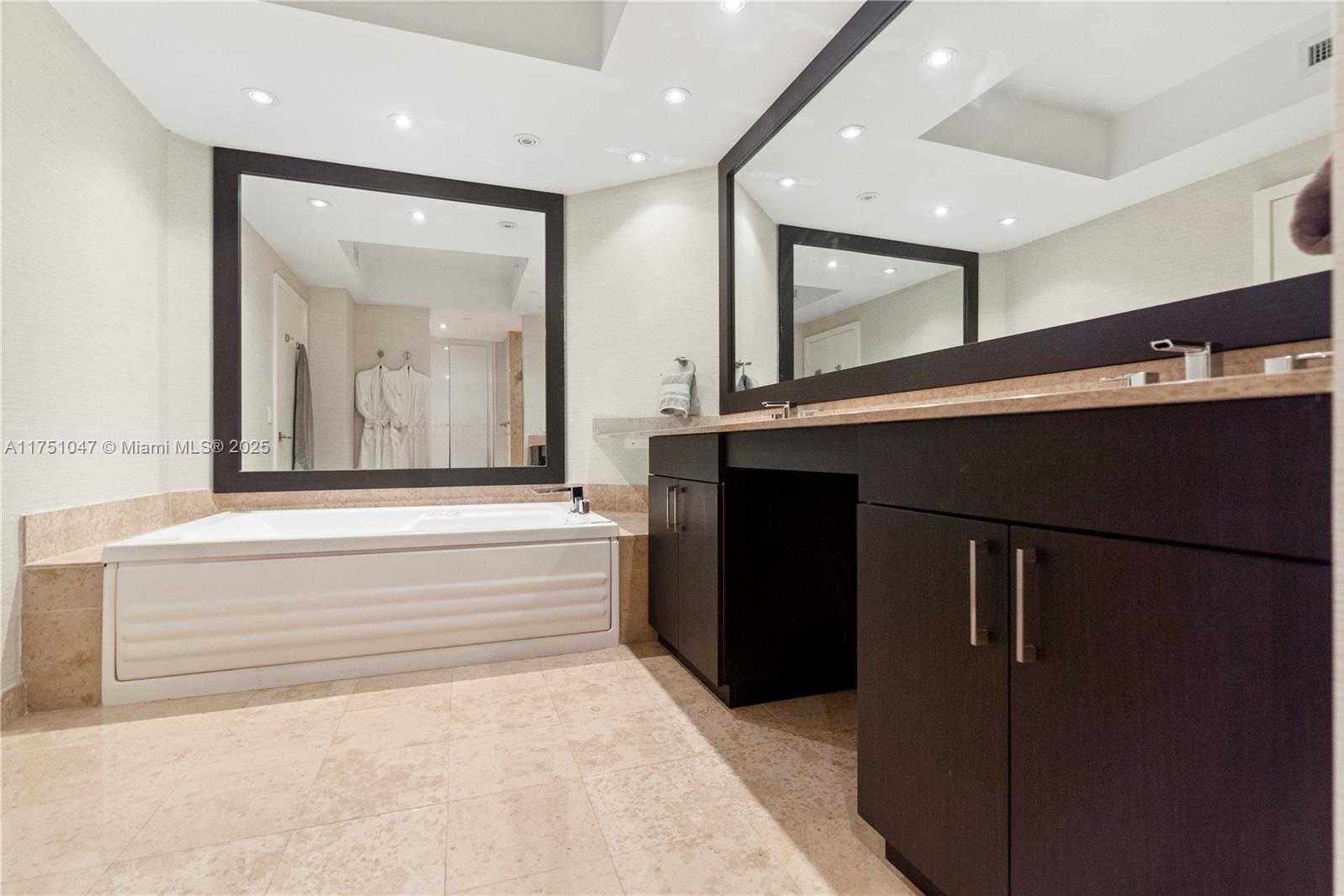 Small Image of 4779 COLLINS AVE #2204, Miami Beach Number 28