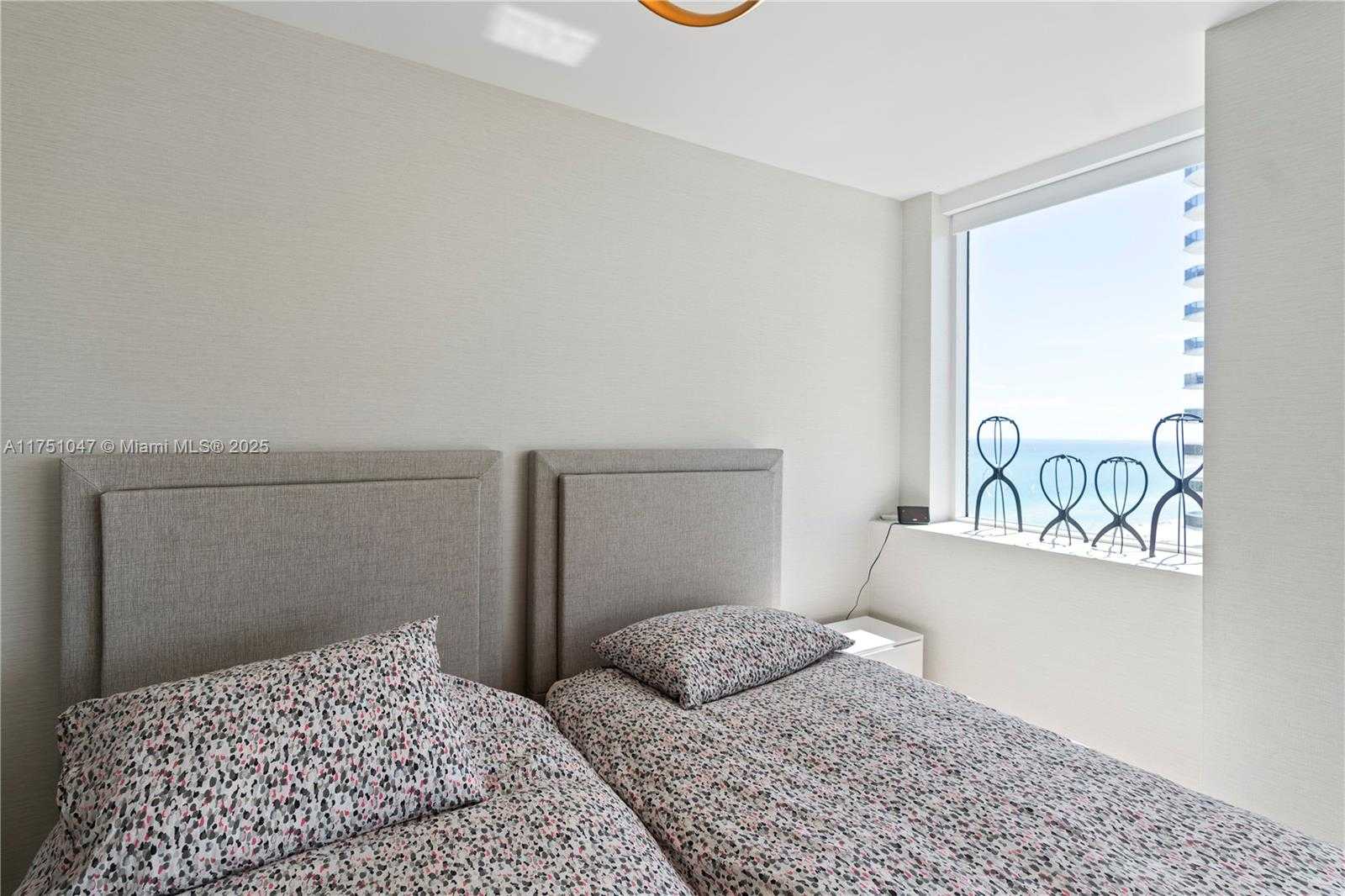 Small Image of 4779 COLLINS AVE #2204, Miami Beach Number 32