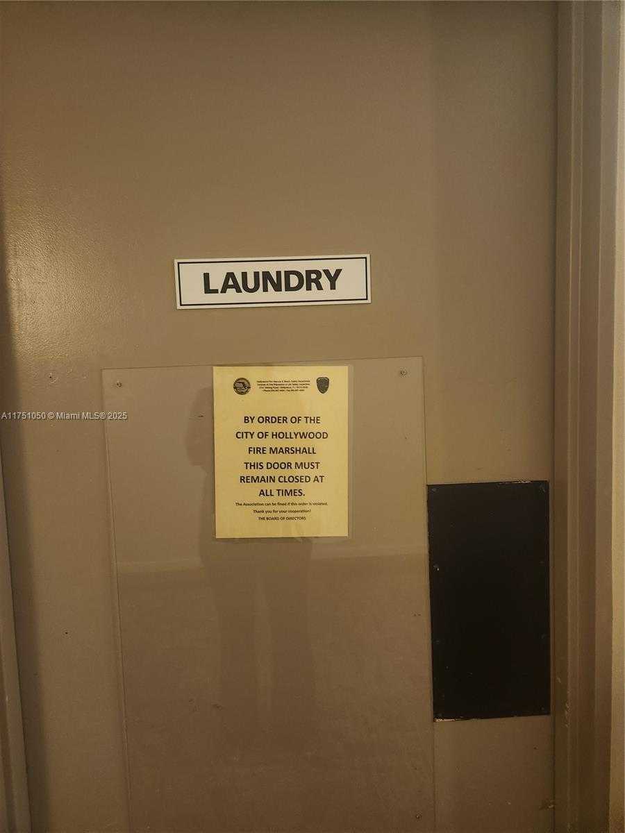 Small Image of 4350 HILLCREST DR #807, Hollywood Number 27