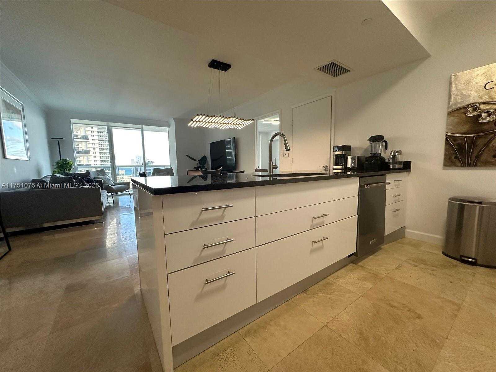 Small Image of 1830 SOUTH OCEAN DR #2510, Hallandale Beach Number 10