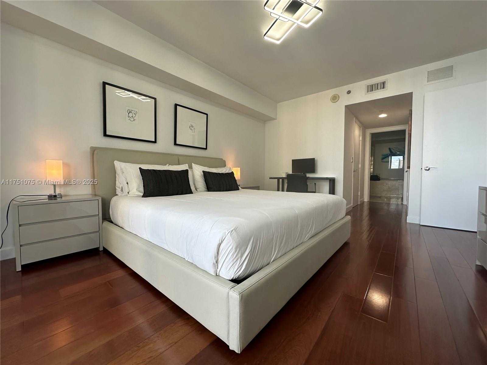 Small Image of 1830 SOUTH OCEAN DR #2510, Hallandale Beach Number 16
