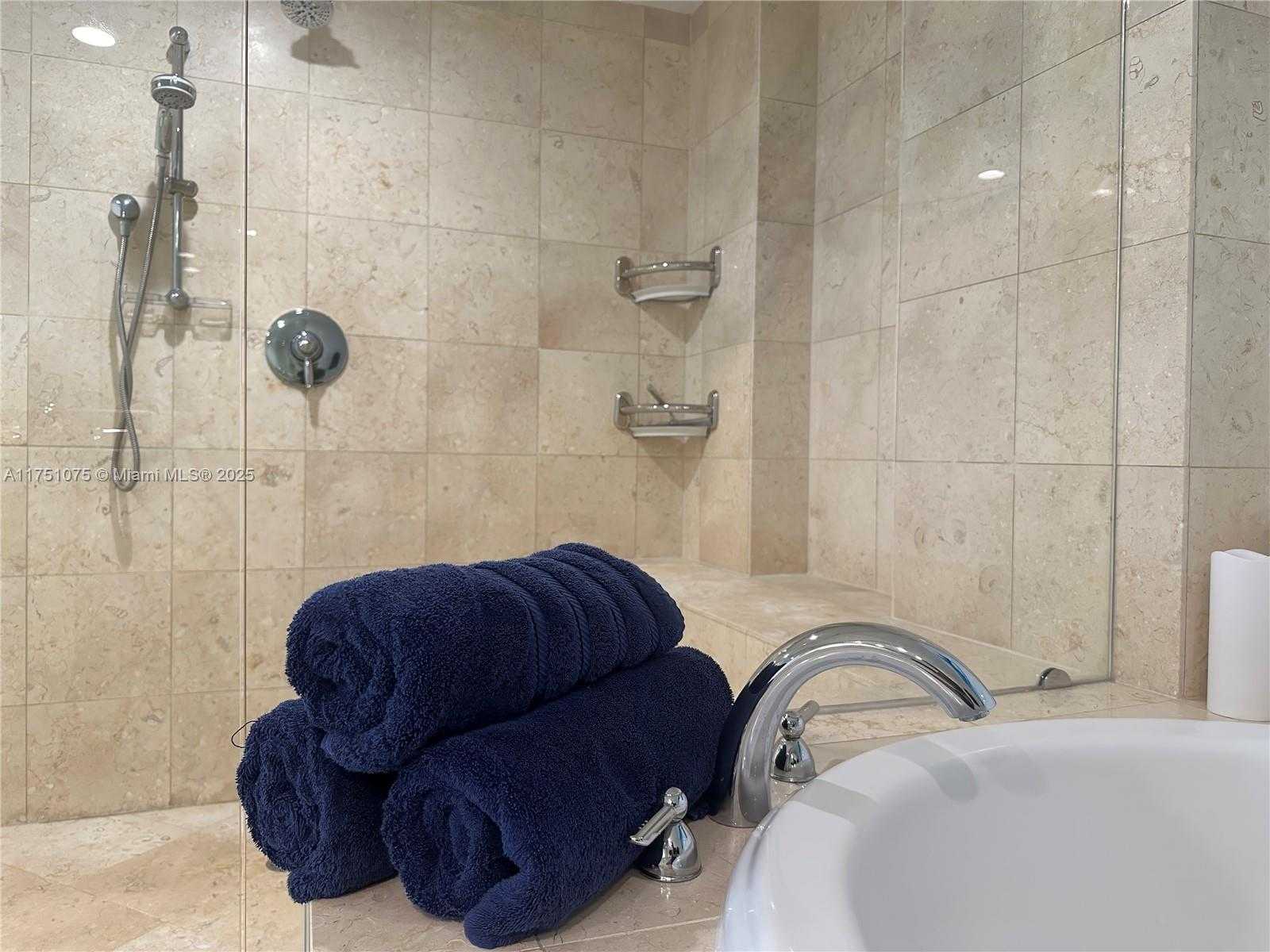 Small Image of 1830 SOUTH OCEAN DR #2510, Hallandale Beach Number 18
