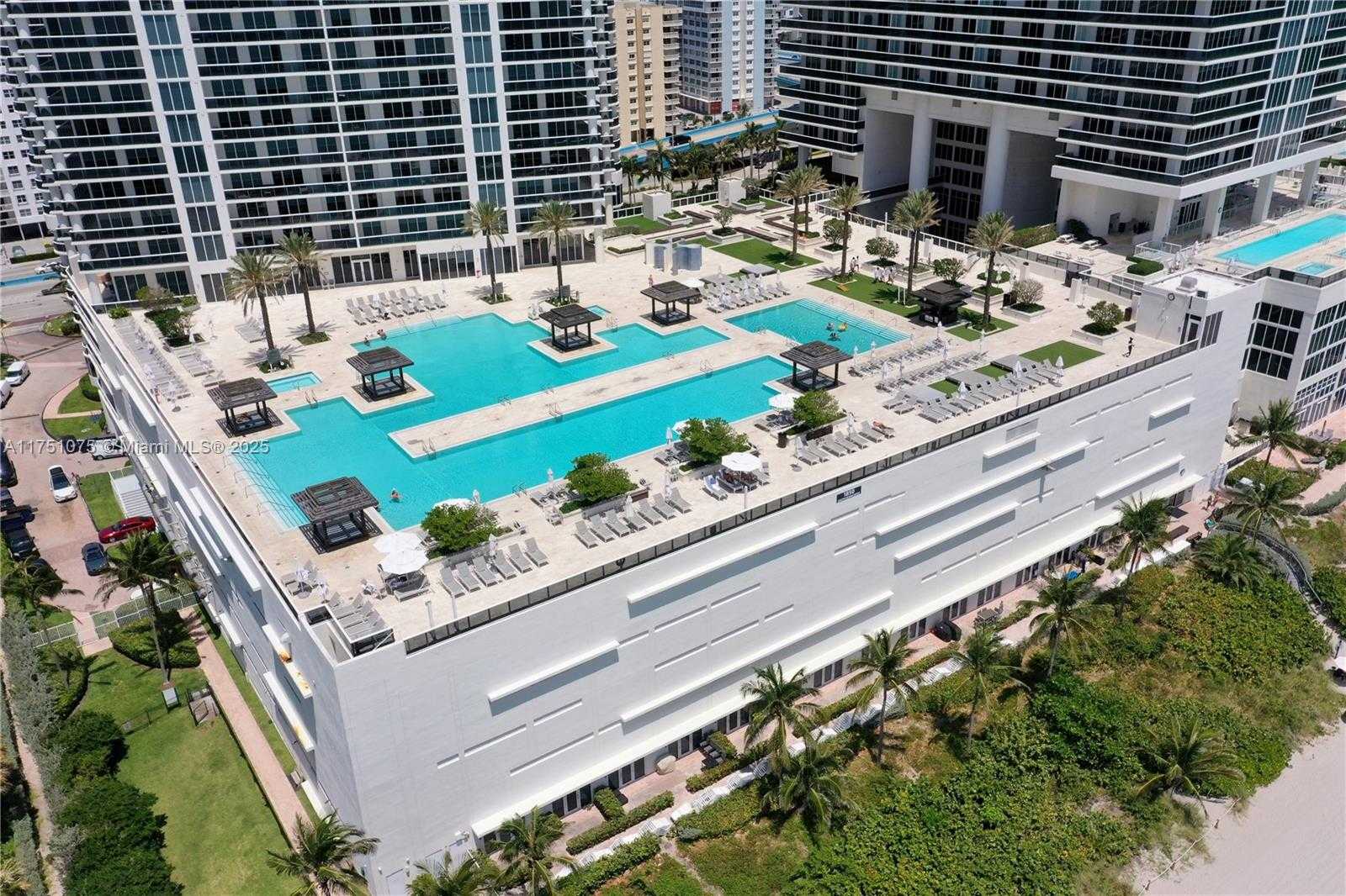 Small Image of 1830 SOUTH OCEAN DR #2510, Hallandale Beach Number 27