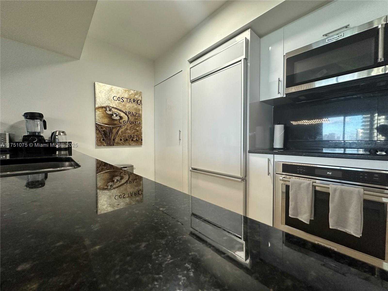 Small Image of 1830 SOUTH OCEAN DR #2510, Hallandale Beach Number 4