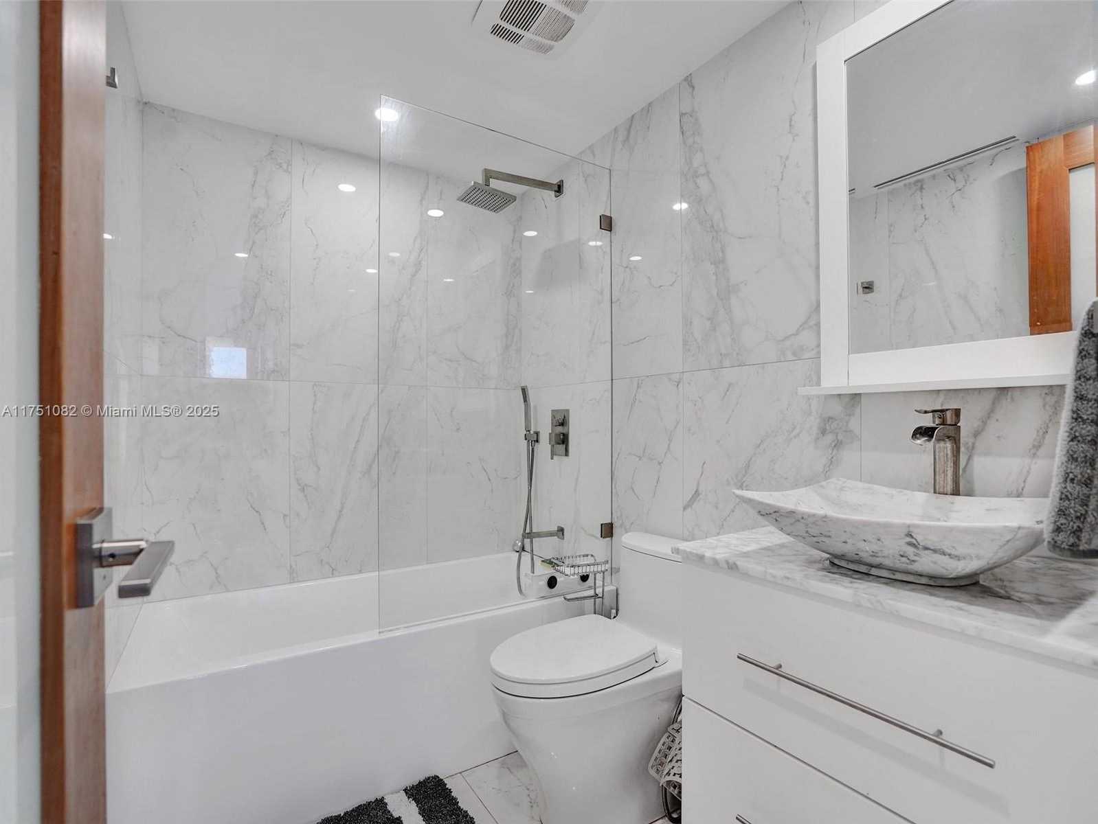 Small Image of 1600 SOUTH OCEAN DR #14K, Hollywood Number 21