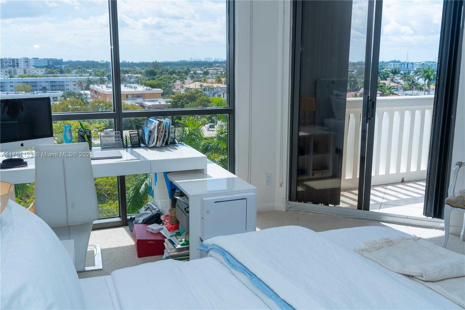 Small Image of 2000 ISLAND BLVD #703, Aventura Number 10