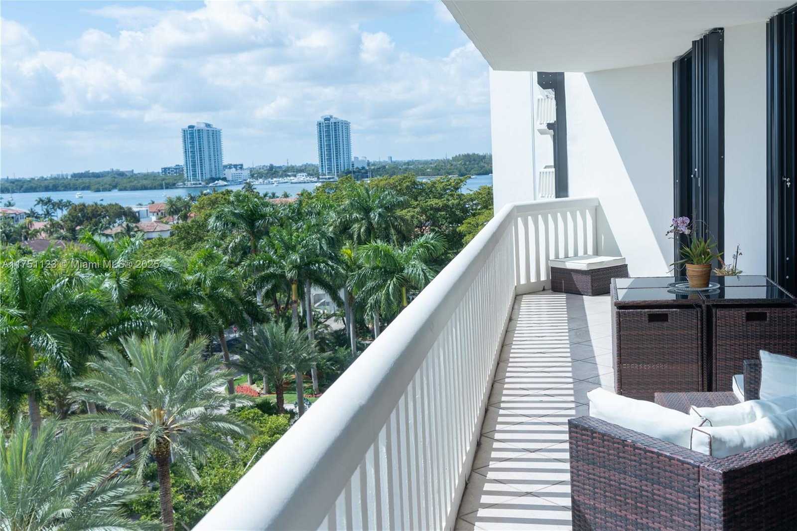 Small Image of 2000 ISLAND BLVD #703, Aventura Number 18