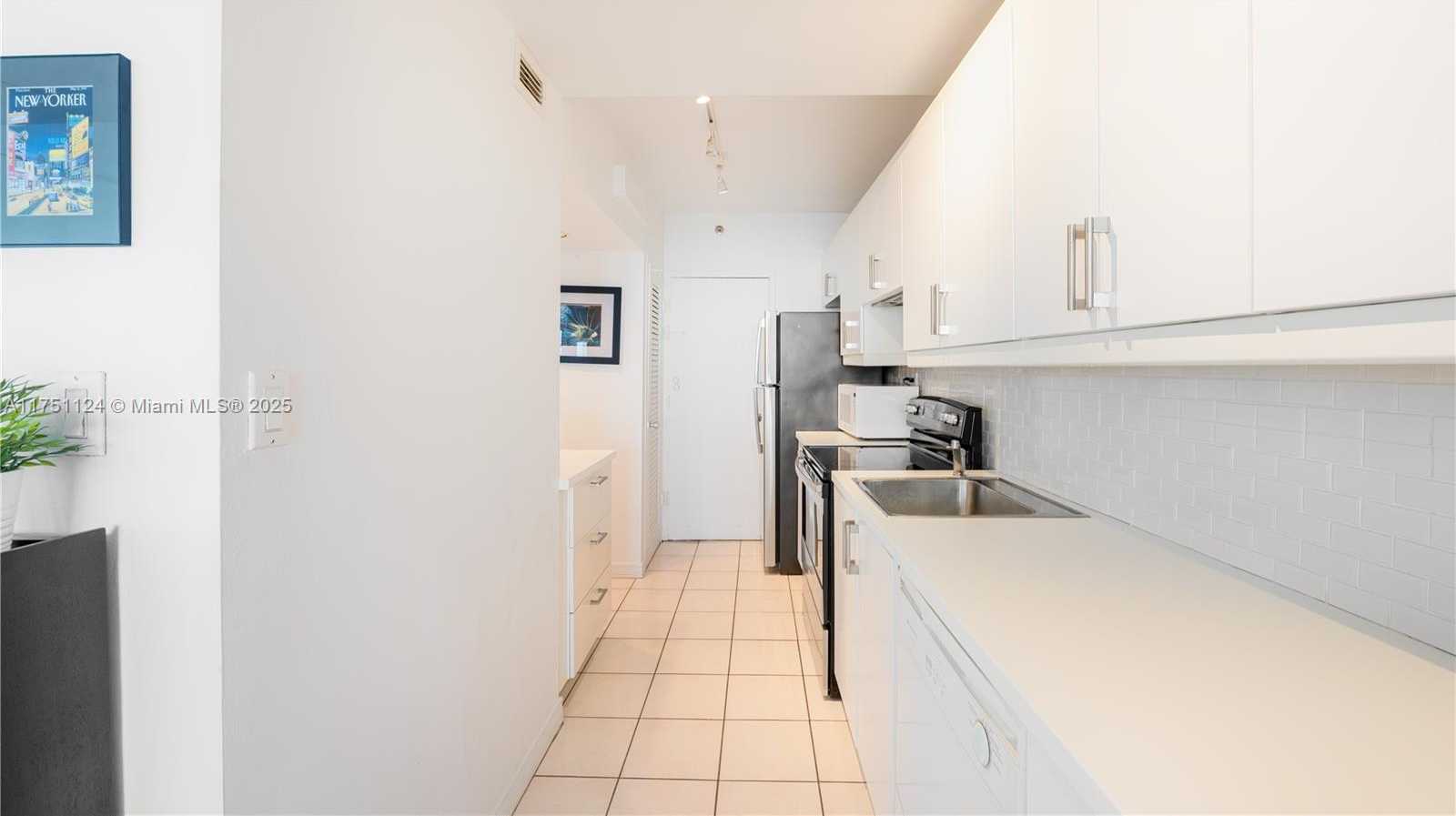 Small Image of 100 LINCOLN RD #1136, Miami Beach Number 6
