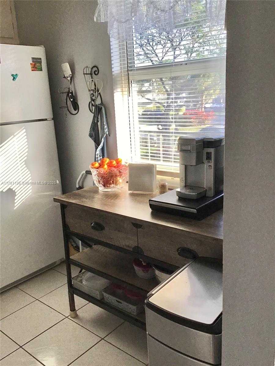 Small Image of 9200 Lime Bay Blvd, Tamarac, FL 33321, USA Number 5