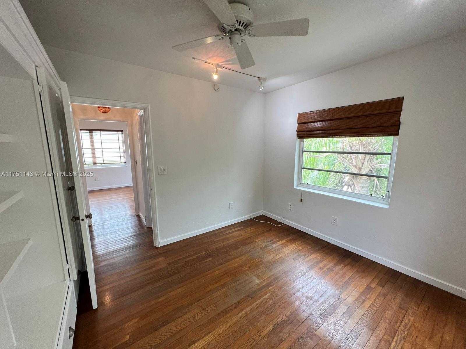 Small Image of 1535 MERIDIAN AVE #3, Miami Beach Number 21