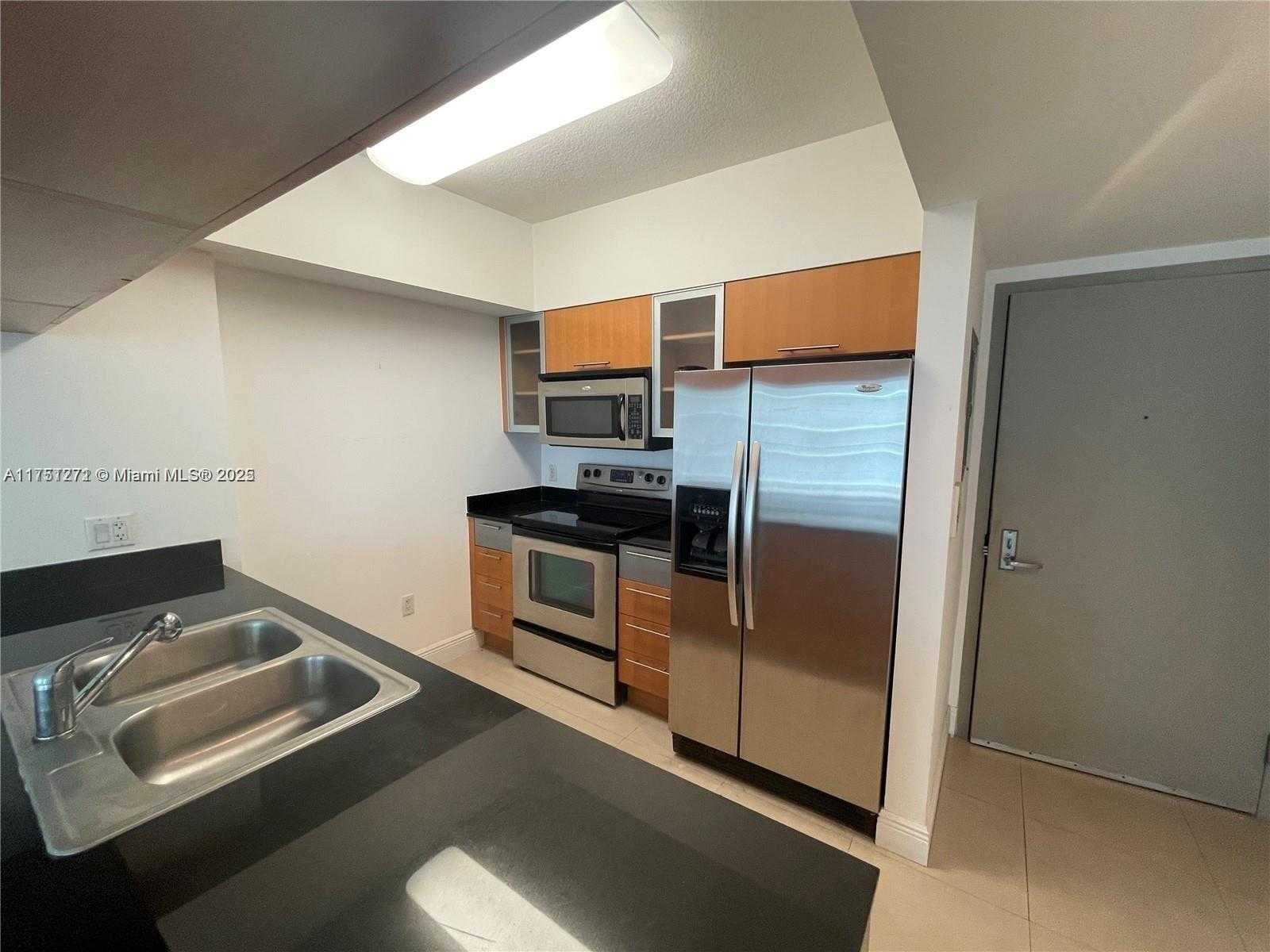 Small Image of 1750 NORTH BAYSHORE DR #2309, Miami Number 3