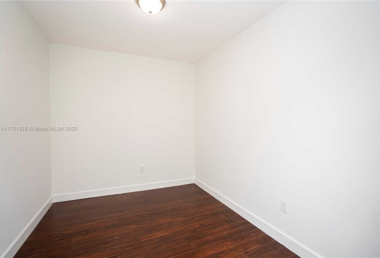 Small Image of 1300 PONCE DE LEON BLVD #709, Coral Gables Number 10
