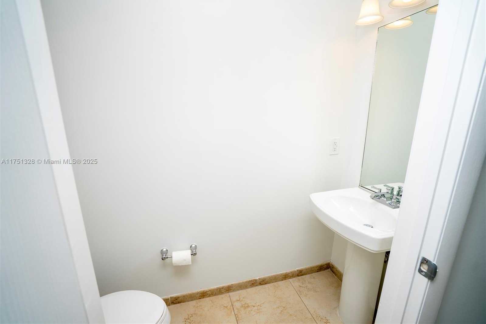 Small Image of 1300 PONCE DE LEON BLVD #709, Coral Gables Number 18