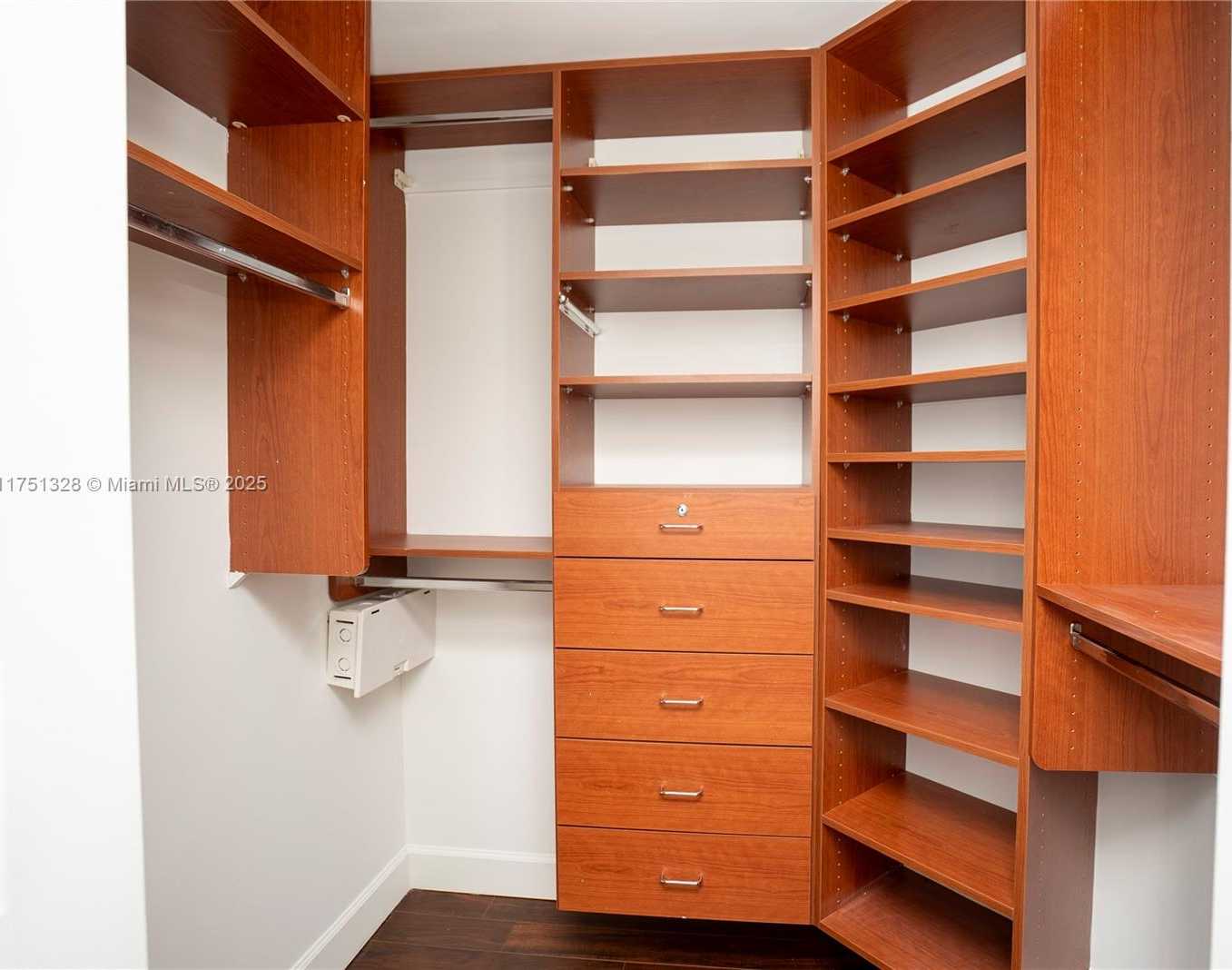 Small Image of 1300 PONCE DE LEON BLVD #709, Coral Gables Number 23