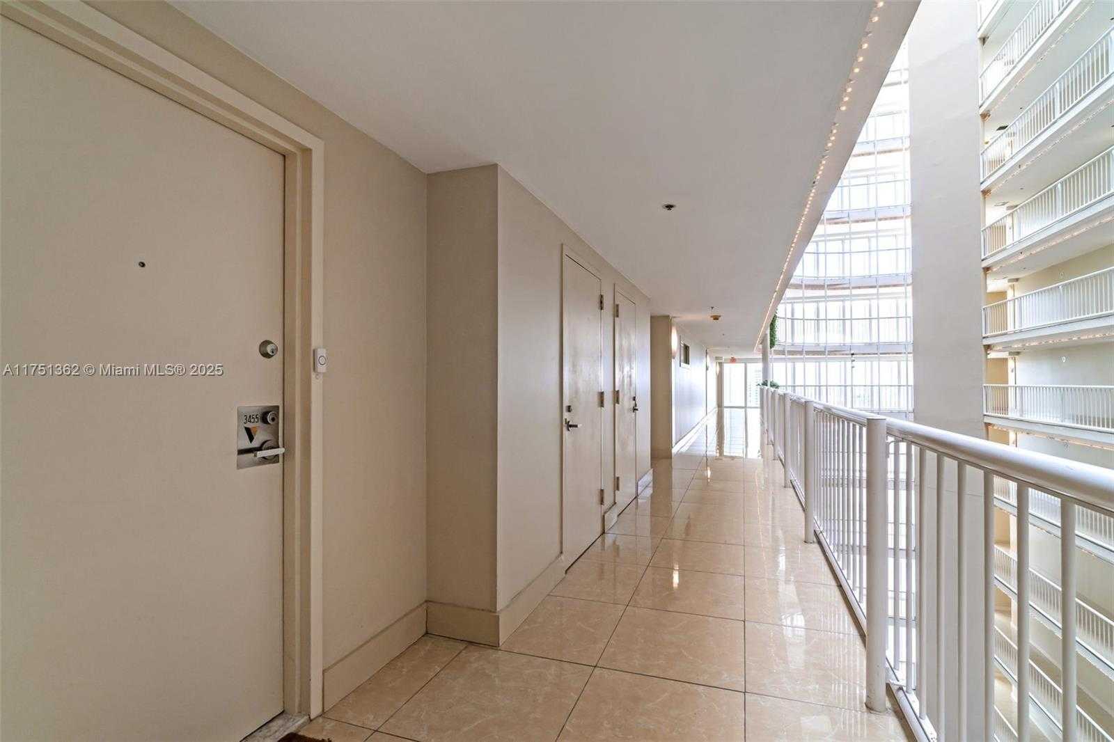 Small Image of 1717 NORTH BAYSHORE DR #A-3455, Miami Number 36