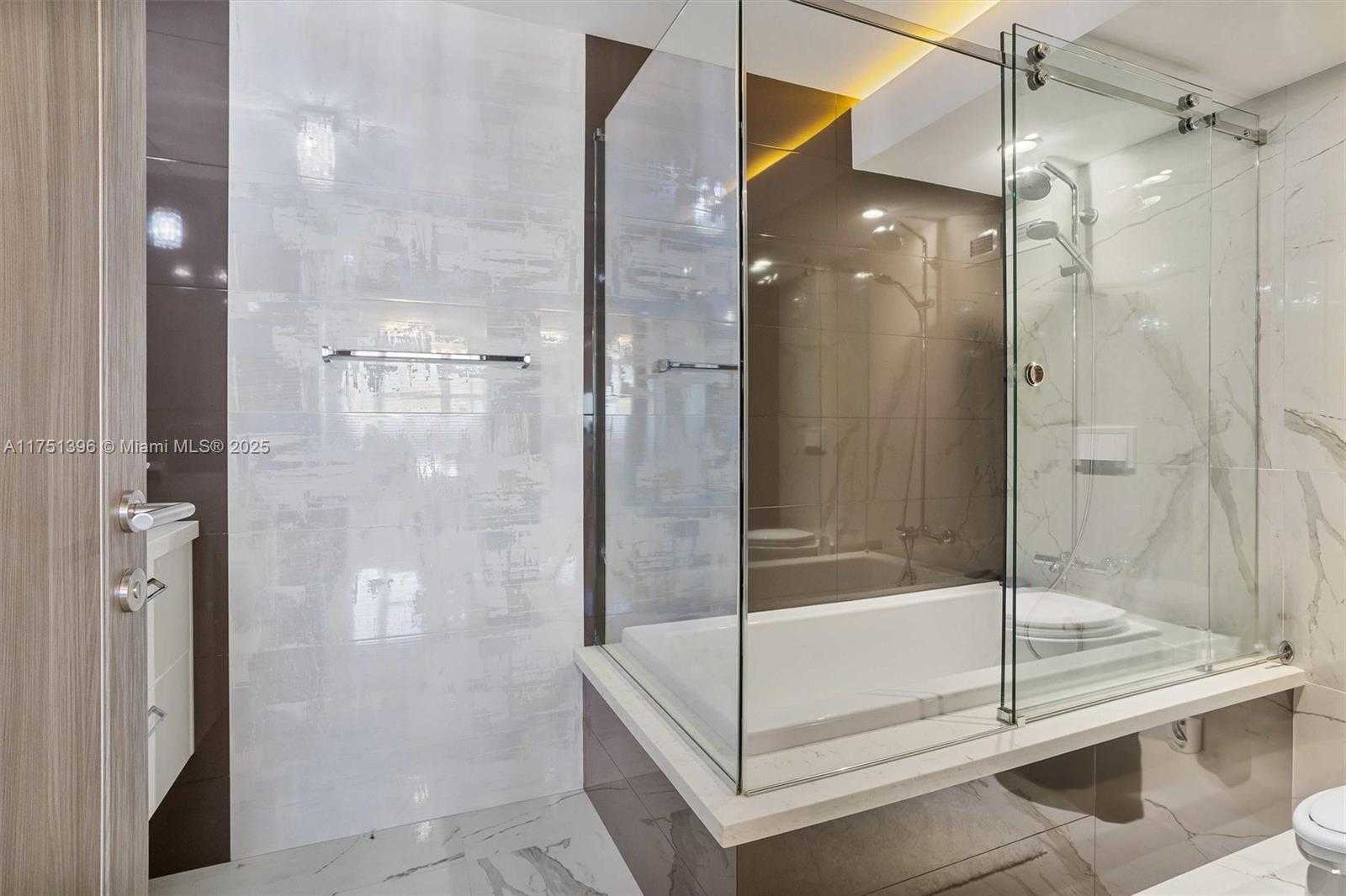 Small Image of 2030 SOUTH OCEAN DR #1607, Hallandale Beach Number 17