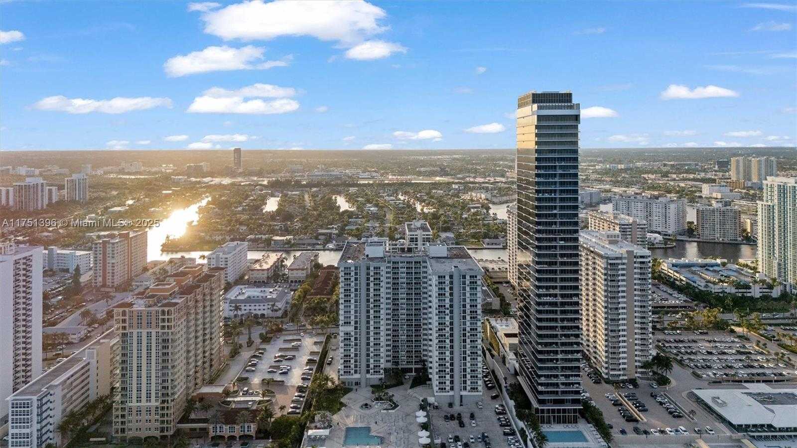 Small Image of 2030 SOUTH OCEAN DR #1607, Hallandale Beach Number 27