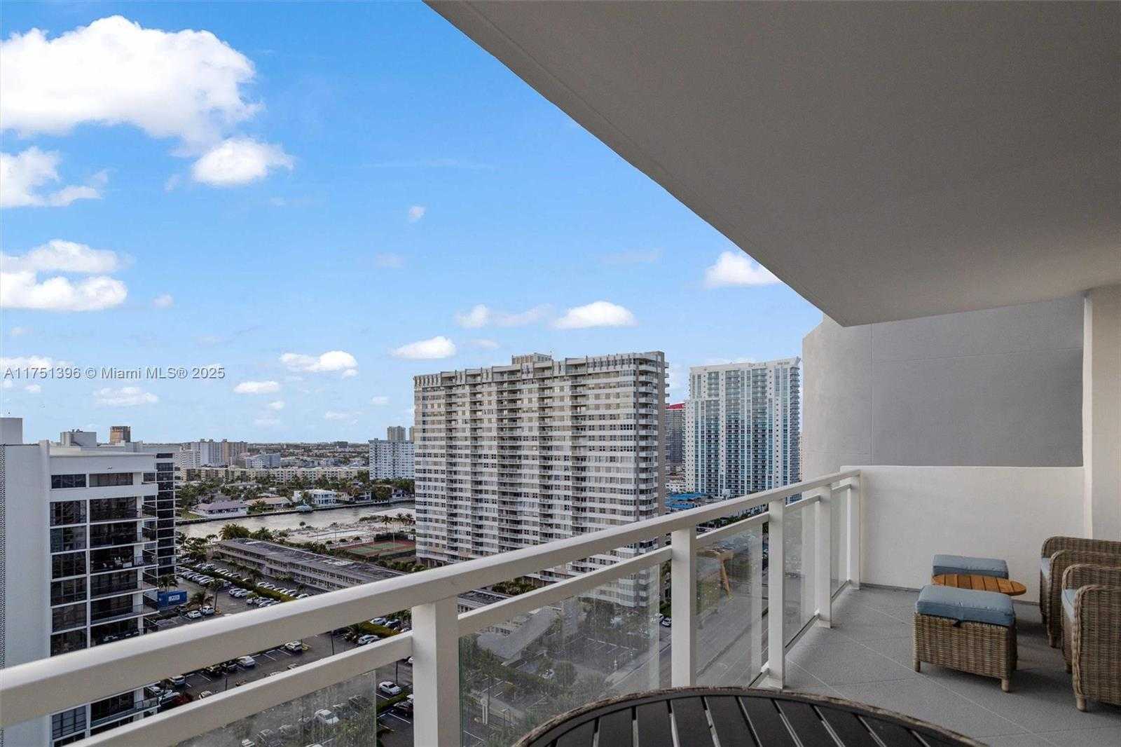 Small Image of 2030 SOUTH OCEAN DR #1607, Hallandale Beach Number 4