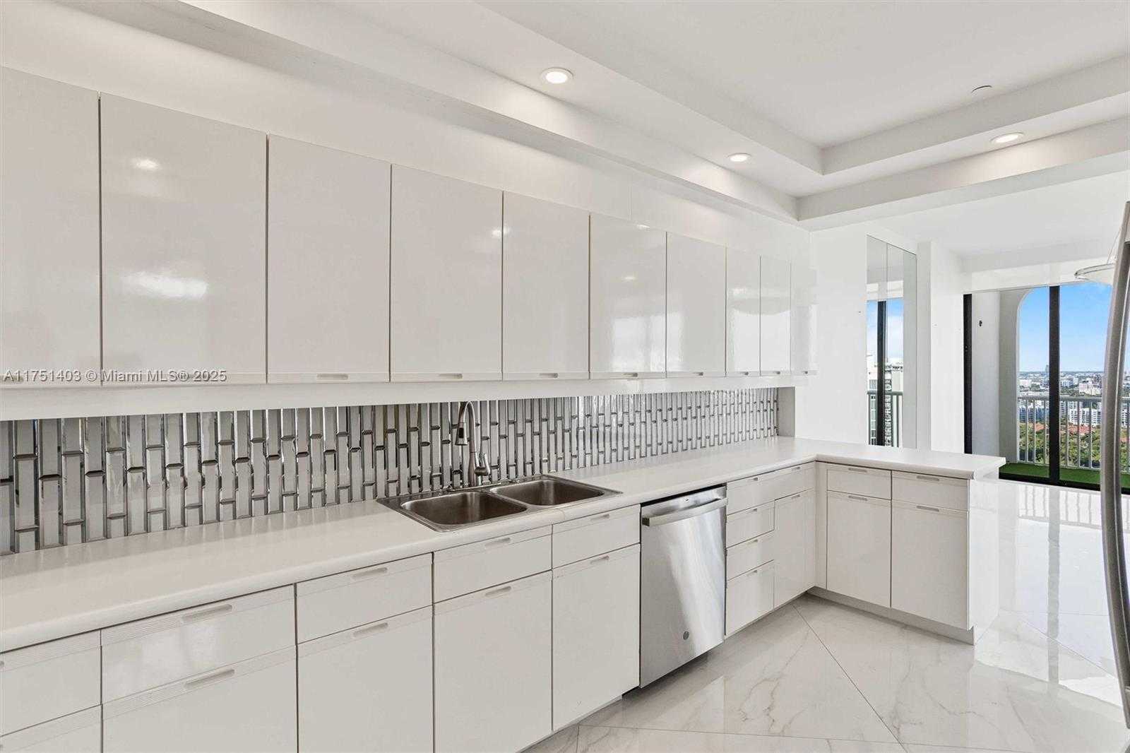 Small Image of 2000 ISLAND BLVD #PH-5, Aventura Number 14