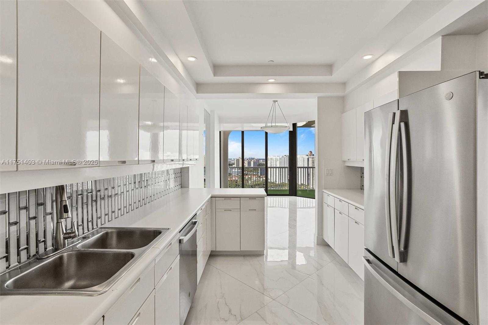 Small Image of 2000 ISLAND BLVD #PH-5, Aventura Number 15