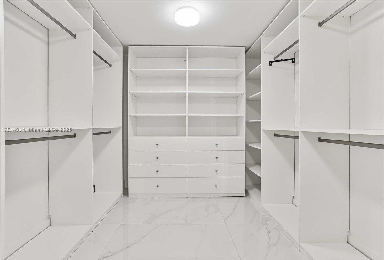 Small Image of 2000 ISLAND BLVD #PH-5, Aventura Number 25