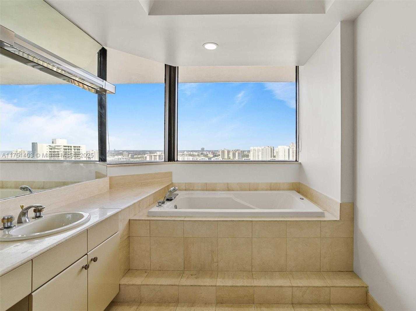 Small Image of 2000 ISLAND BLVD #PH-5, Aventura Number 27