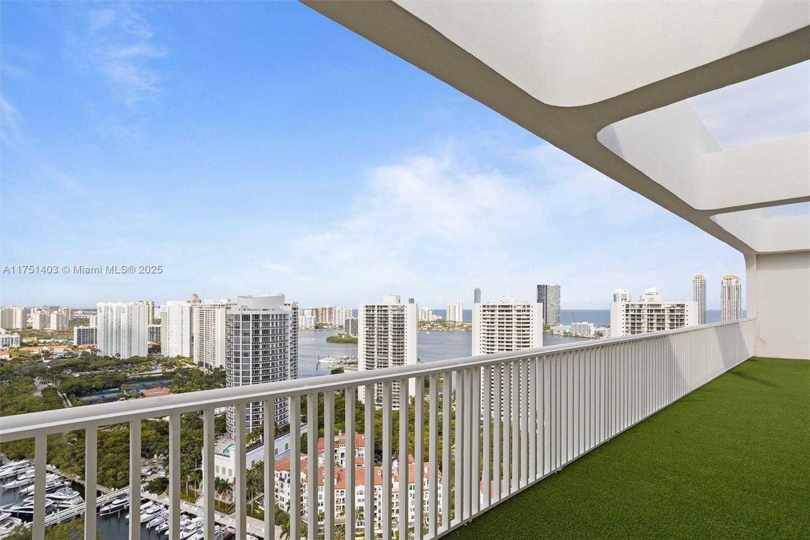 Small Image of 2000 ISLAND BLVD #PH-5, Aventura Number 3