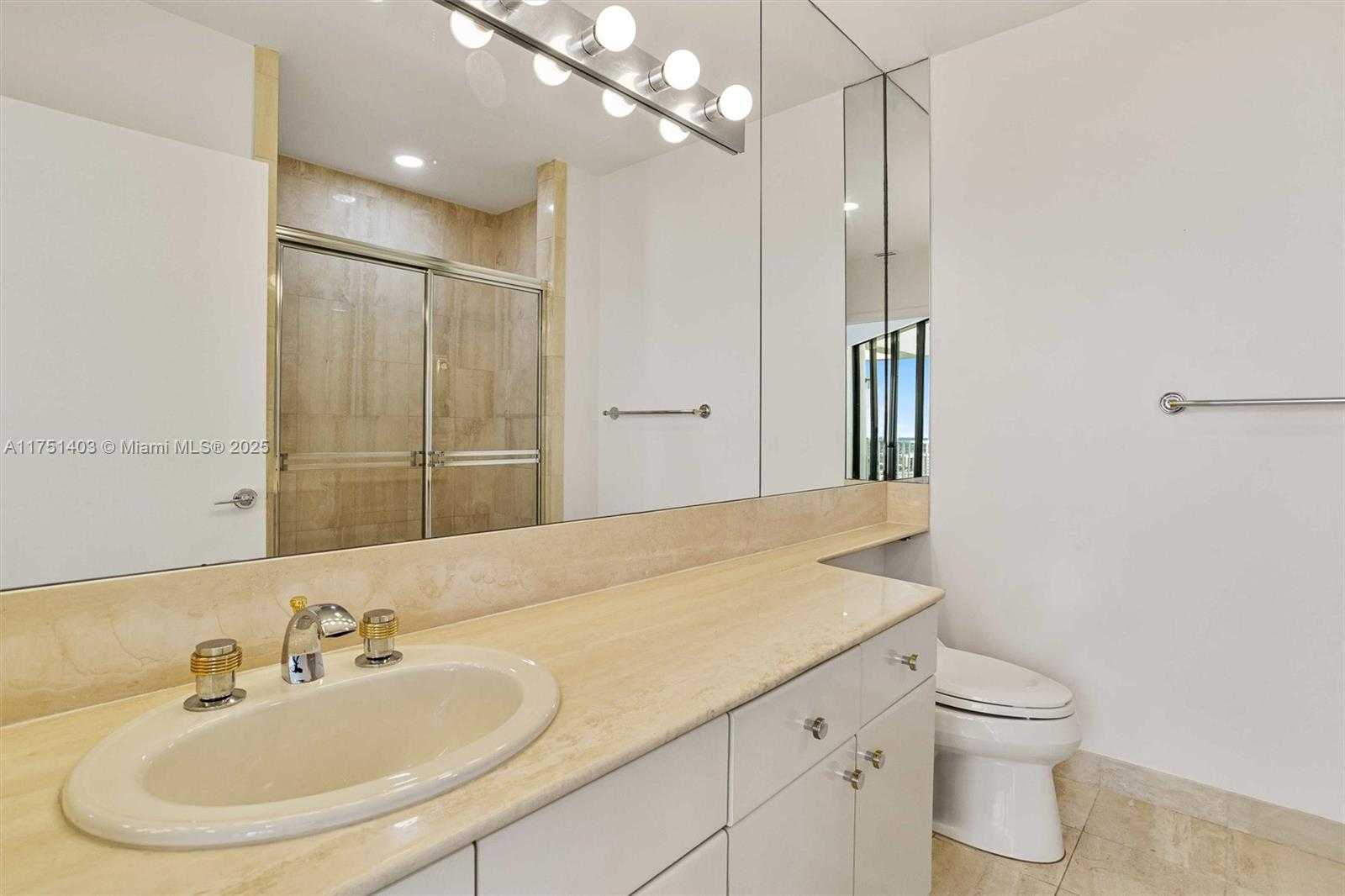 Small Image of 2000 ISLAND BLVD #PH-5, Aventura Number 34