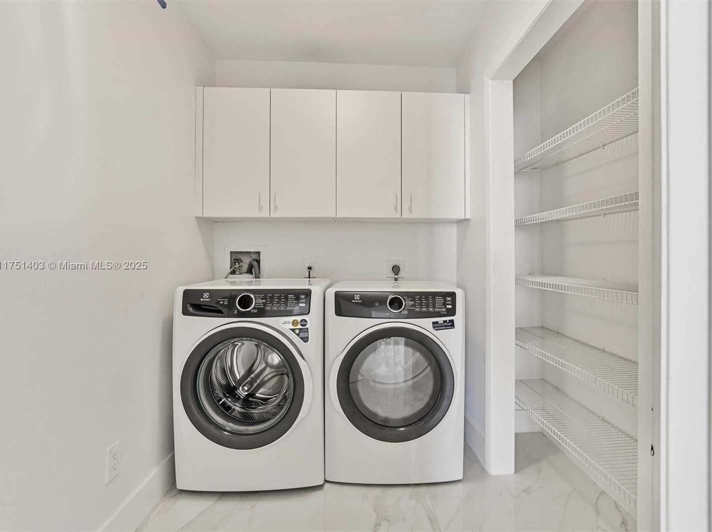 Small Image of 2000 ISLAND BLVD #PH-5, Aventura Number 35