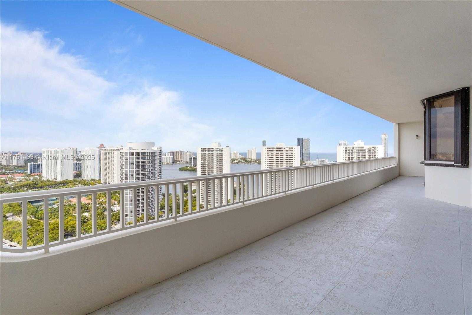 Small Image of 2000 ISLAND BLVD #PH-5, Aventura Number 5