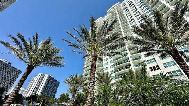 Small Image of 20201 EAST COUNTRY CLUB DR #308, Aventura Number 3