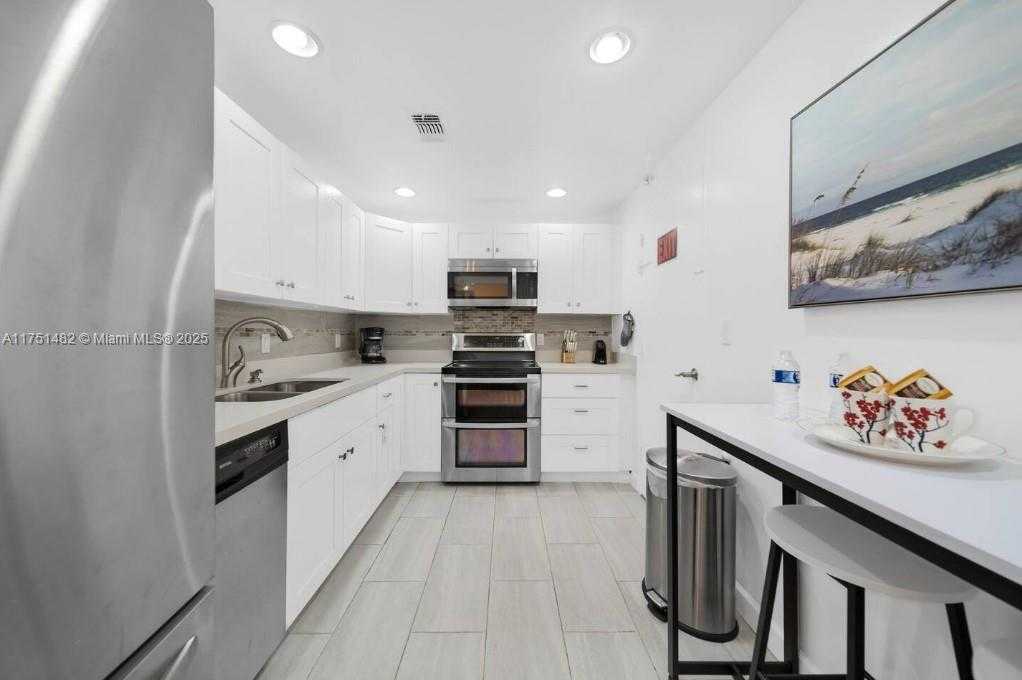 Small Image of 3801 SOUTH OCEAN DR #11N, Hollywood Number 12