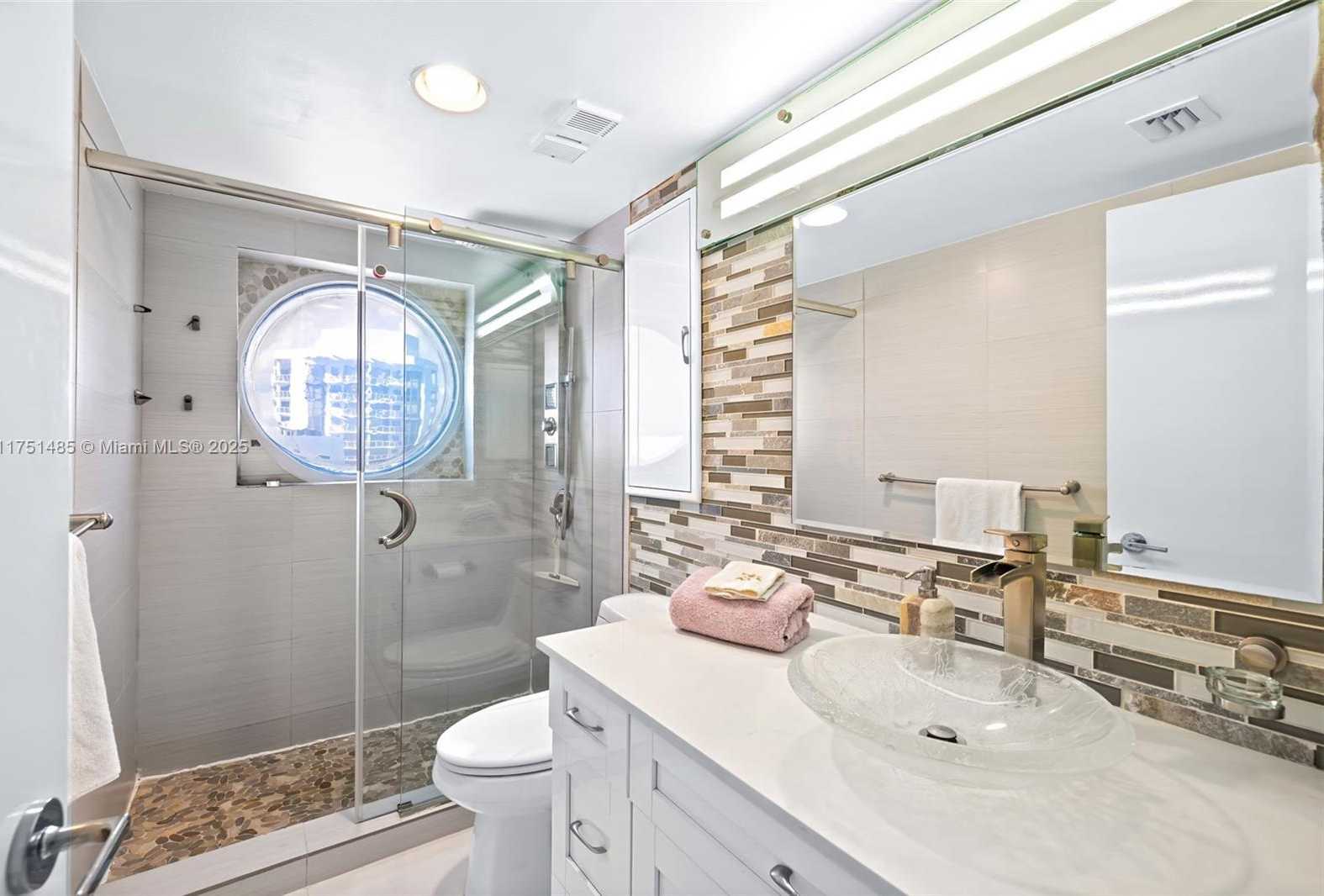 Small Image of 3640 YACHT CLUB DR #1601, Aventura Number 15