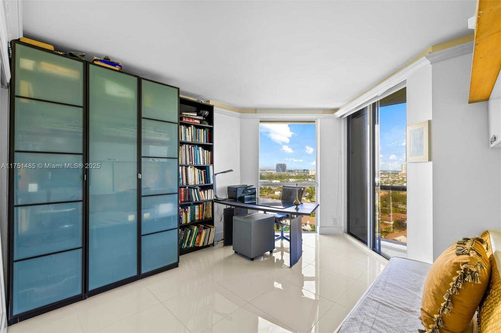 Small Image of 3640 YACHT CLUB DR #1601, Aventura Number 17